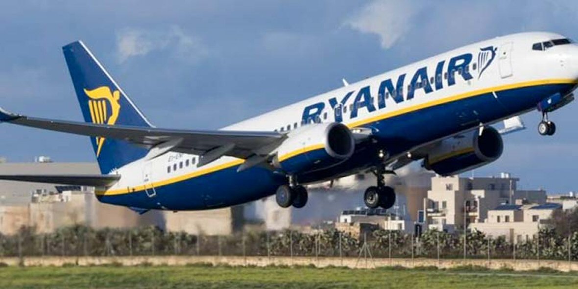 Faro airport car hire with new flights from Ireland and Uk from Ryanair